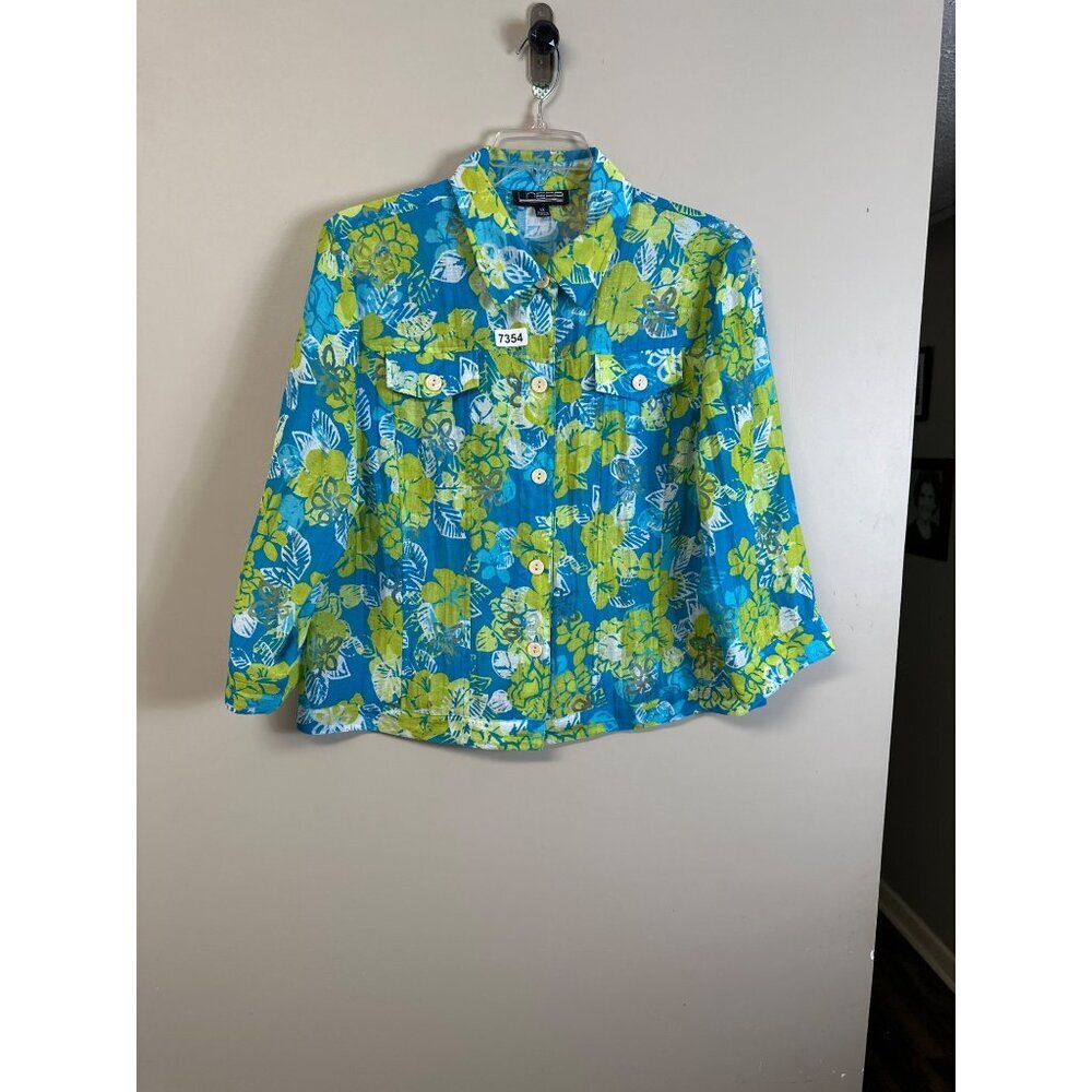 The linear 1x blazer button up 3/4 sleeve